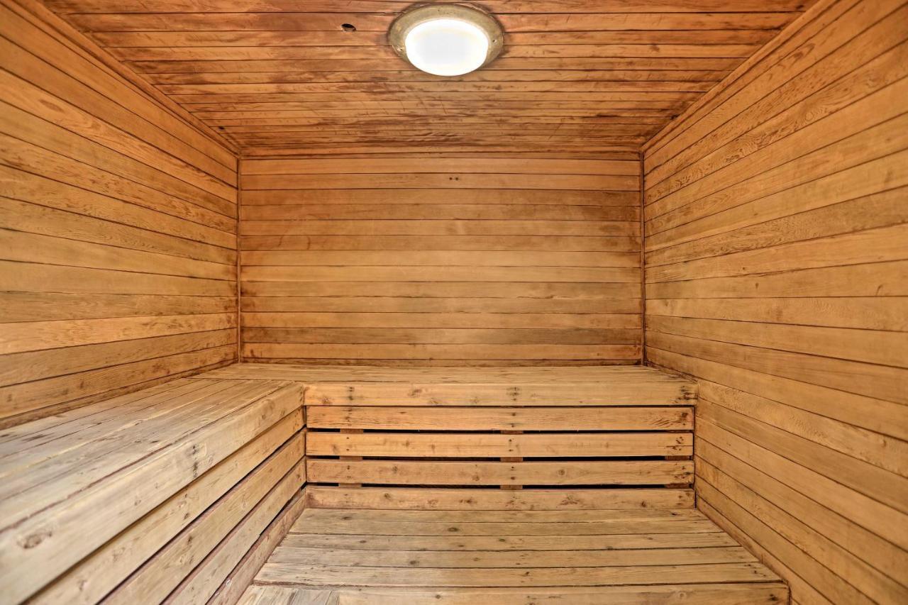 Romantic Summer Getaway With Community Pool Access Миртъл Бийч Екстериор снимка